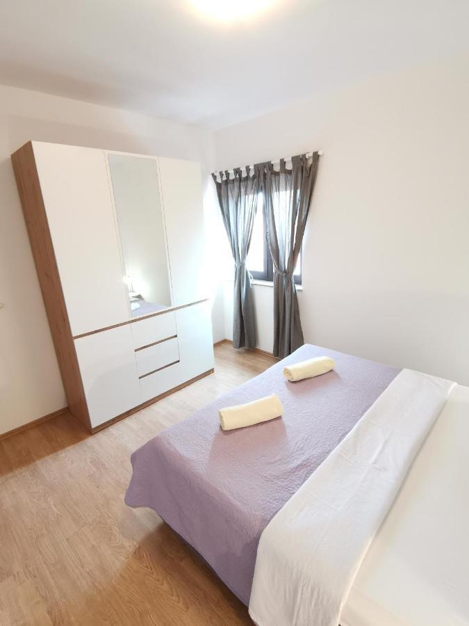 קרק Apartman Sintic מראה חיצוני תמונה