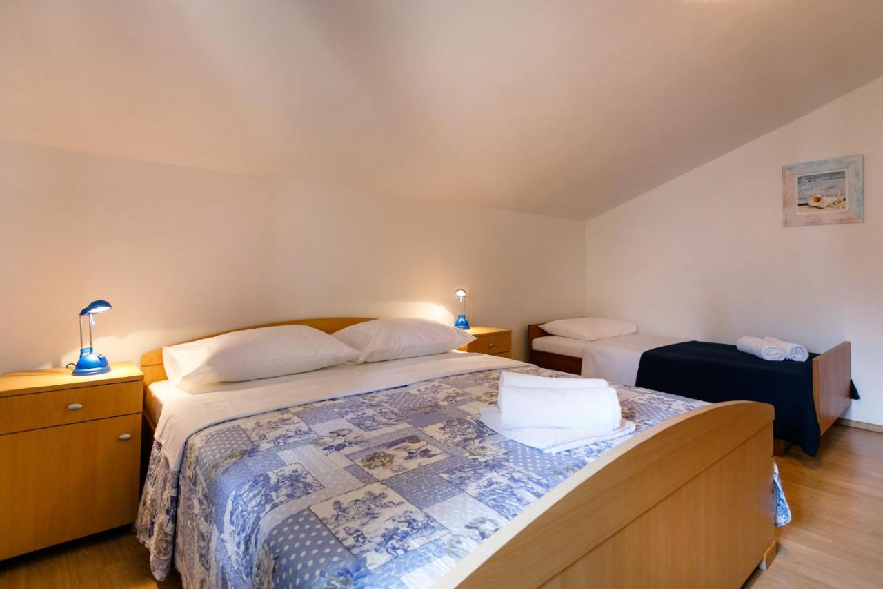 קרק Apartman Sintic מראה חיצוני תמונה