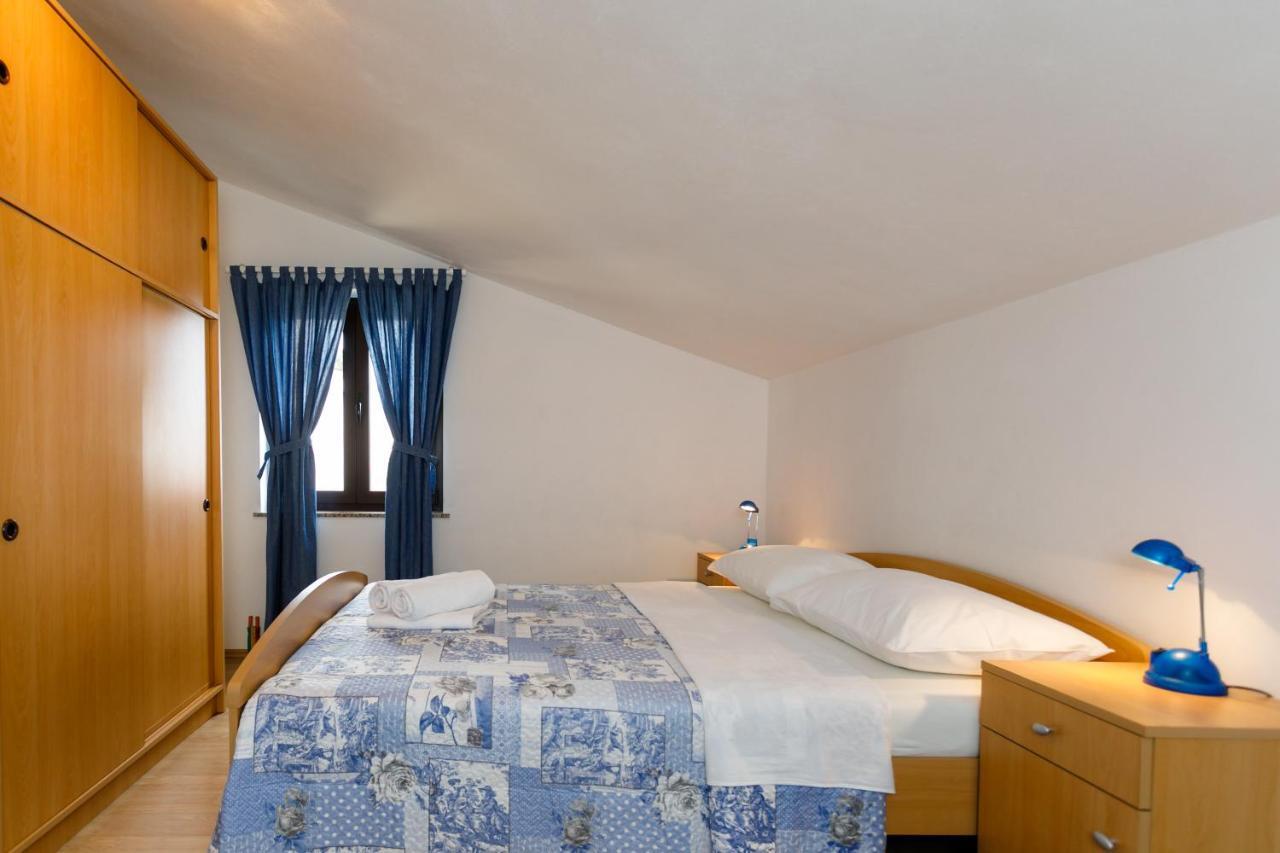 קרק Apartman Sintic מראה חיצוני תמונה