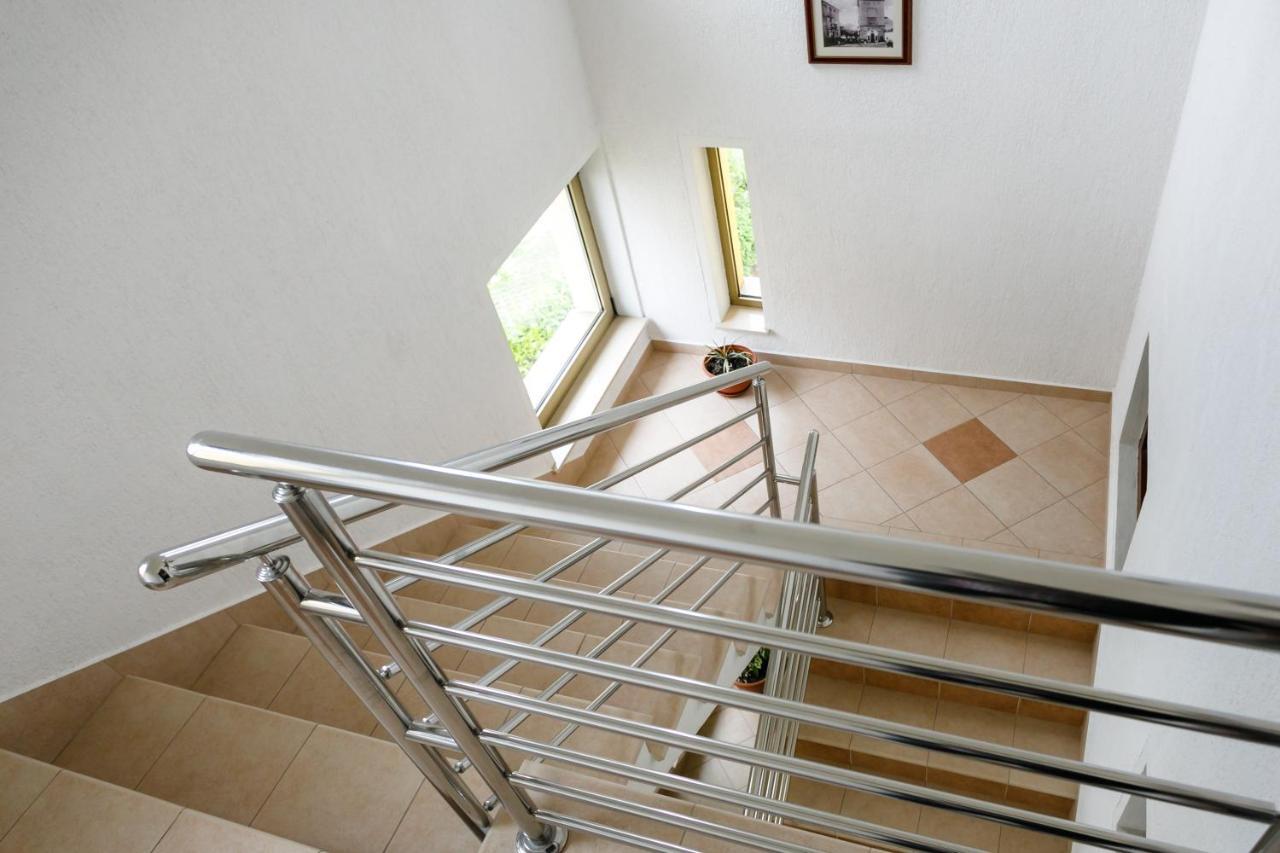 קרק Apartman Sintic מראה חיצוני תמונה